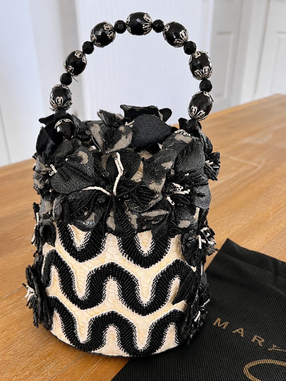 Mary Frances Vamp Bag 3021 Rare Hard to Find Retired Beaded Floral Purse. 2011